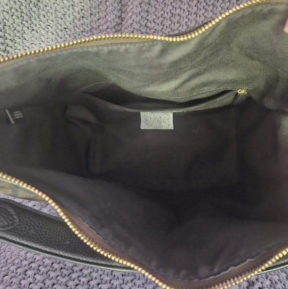 Authentic Coach Signature Pennie Shoulder Bag - Picture 14 of 16